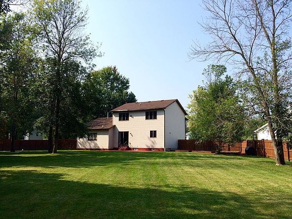 4th image of 36 Grafton Ct