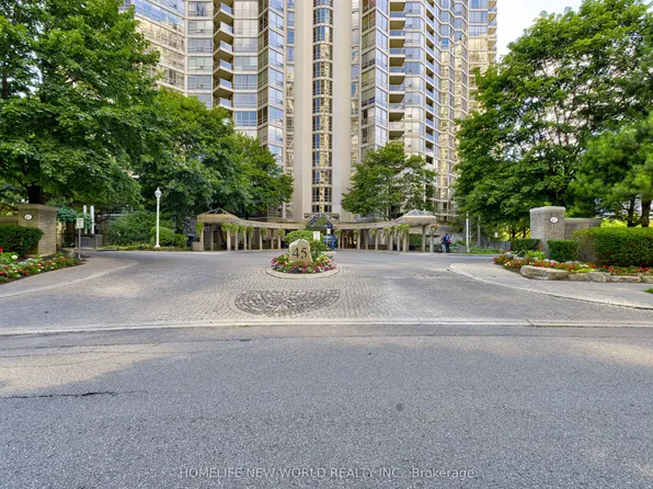 45 Kingsbridge Garden Cir #2704, Mississauga, ON L5R 3K4
