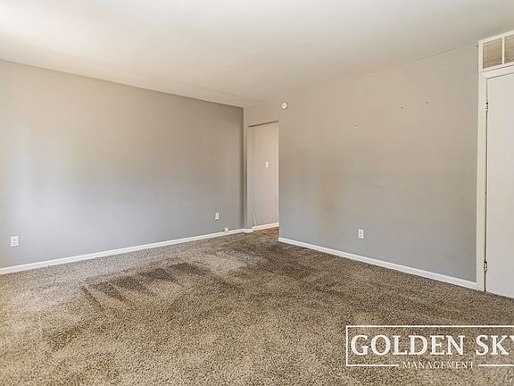 2nd image of 131 S Main St #3