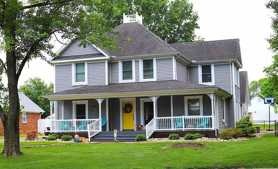 1st image of 304 Canterbury Dr