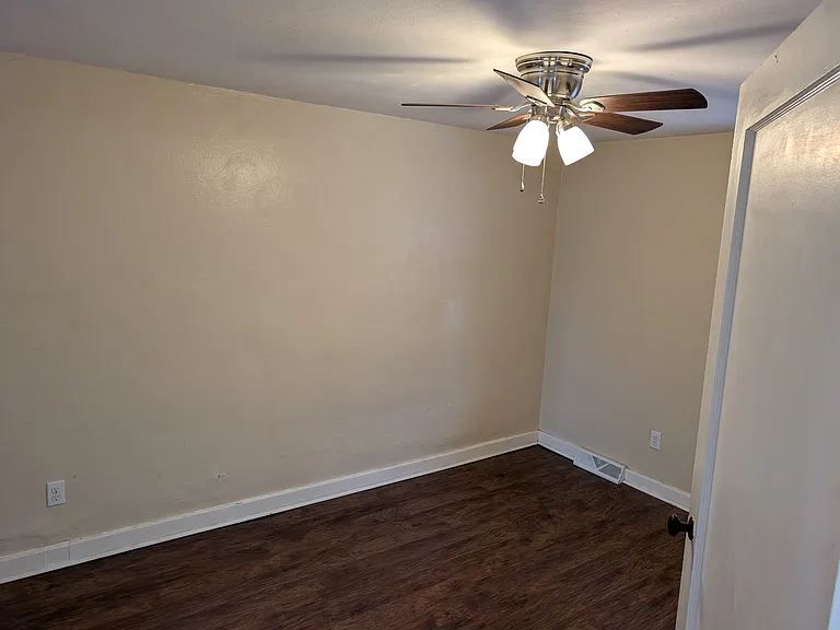 621 Franklin St — Photo 7