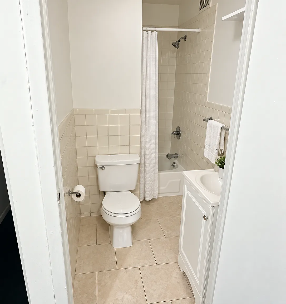 419 East 72nd Street — Photo 2