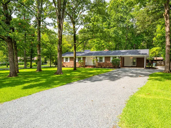 102 Melba Cir, Carrboro, NC 27510