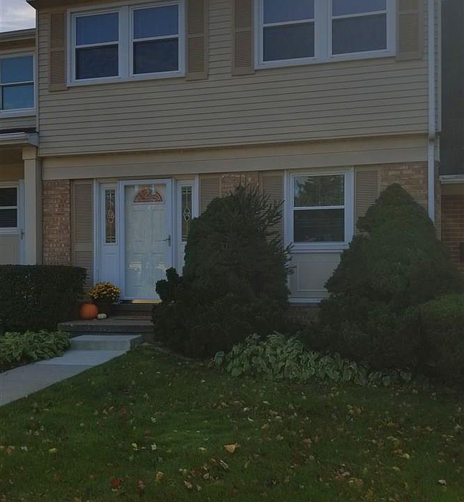 1st image of 1747 Brentwood Dr #544