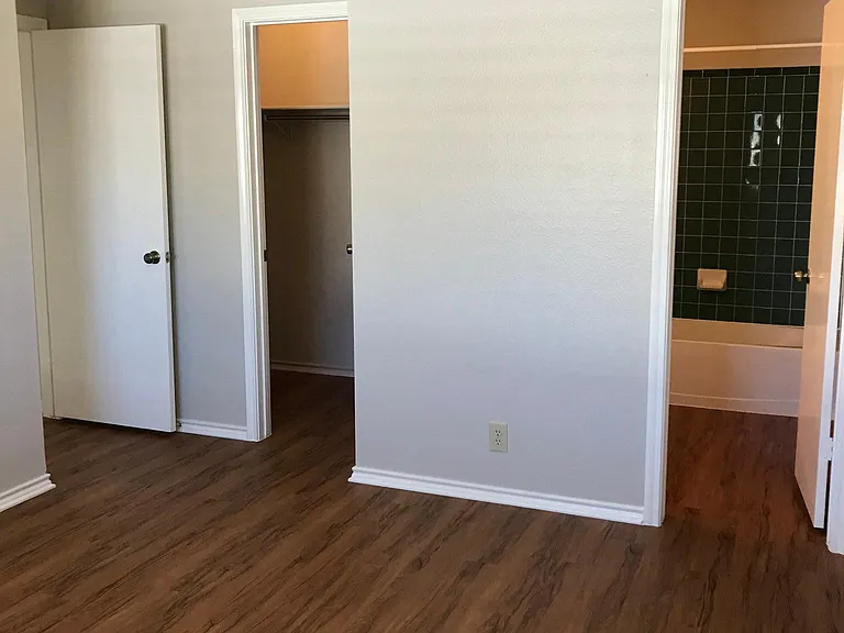 9502 Fulwood Trl — Photo 10