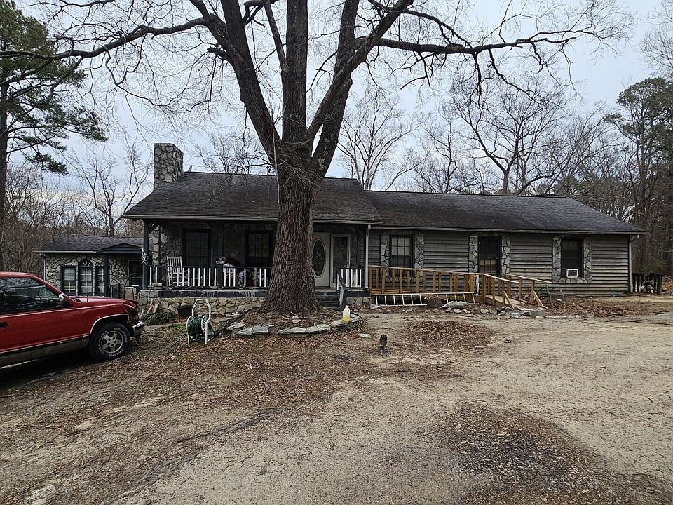 1st image of 215 Riverside Drive