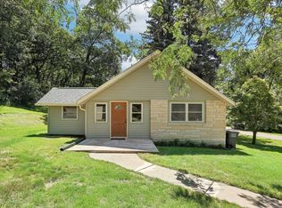 N9198 Ravine Dr, East Troy, WI 53120