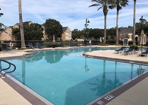 3rd image of 13810 N Sutton Park Dr #136