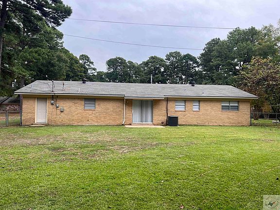 3rd image of 3804 Ivy Ln