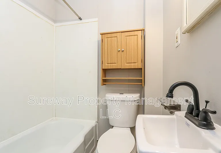 8 W 8th St — Photo 14