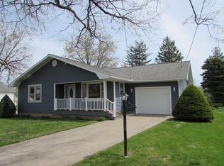 212 N Hanover St, Metamora, IL 61548