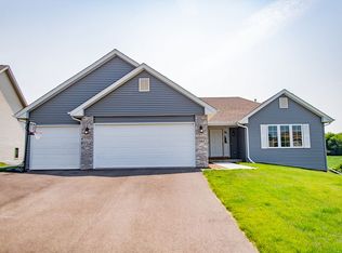 1565 Brentwood Dr, Byron, IL 61010