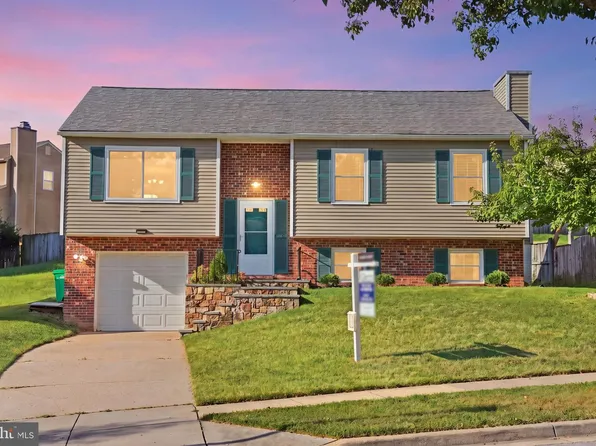 9136 McHenry Ln, Lanham, MD 20706