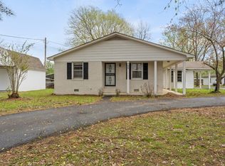 725 Westside Dr, Tullahoma, TN 37388
