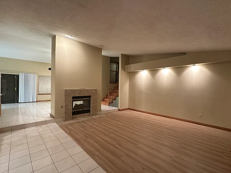 19609 Seneca Rd — Photo 2