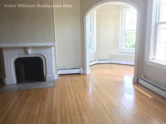 4th image of 112 Keene St APT 7