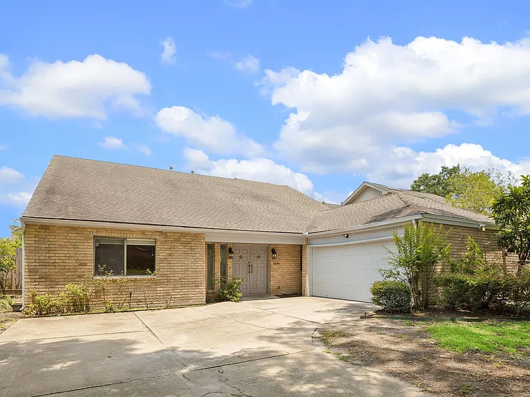 10314 Olympia Dr — Photo 2