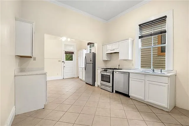 3605 Banks St — Photo 9