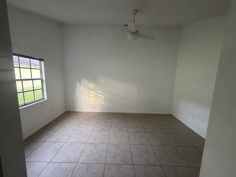 91 Wellwood Ln #B — Photo 2