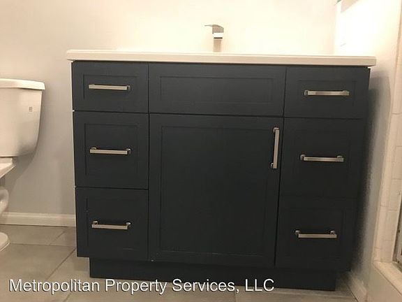 5th image of 417 Arnaz Dr APT 101