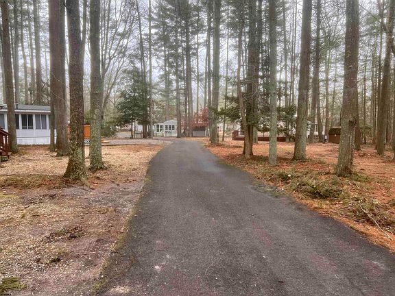 2nd image of 135 Thompson Ln