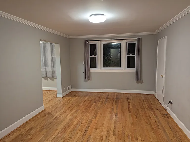 516 Thayer Ave #2 — Photo 3