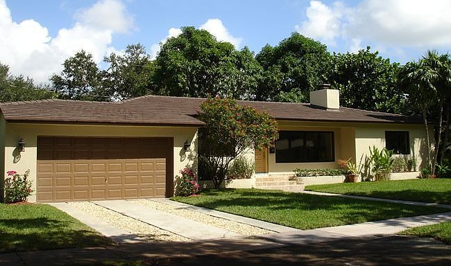 1st image of 919 Cotorro Ave