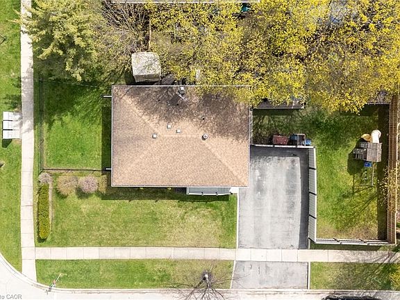 4th image of 3 Allen Rd