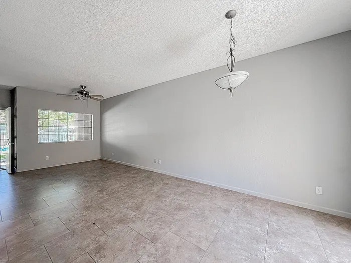 1935 W Morten Ave #27 — Photo 10