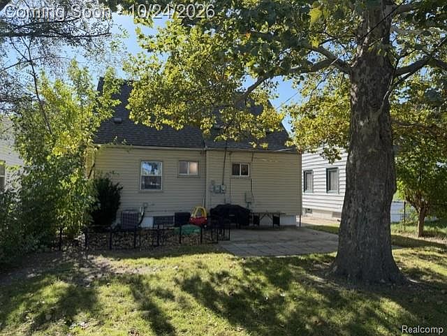1021 E Woodruff Ave, photo 3