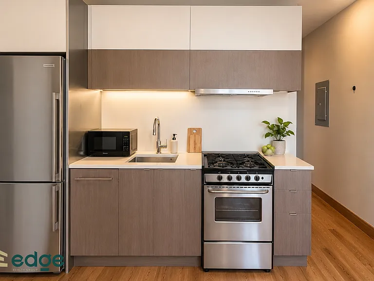 865 Willoughby Ave #3D — Photo 2
