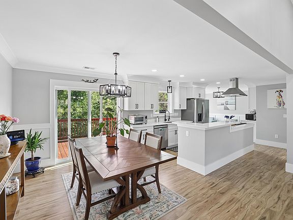 5th image of 731 Waterbrook Ln