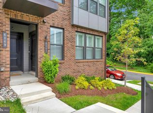 4149 Red Mulberry Dr, Fairfax, VA 22033