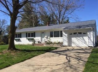 4 Greenbrae Ct, East Brunswick, NJ 08816