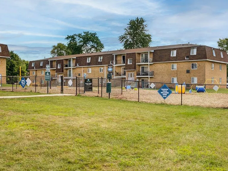 Main Street Apartment Homes — Photo 16