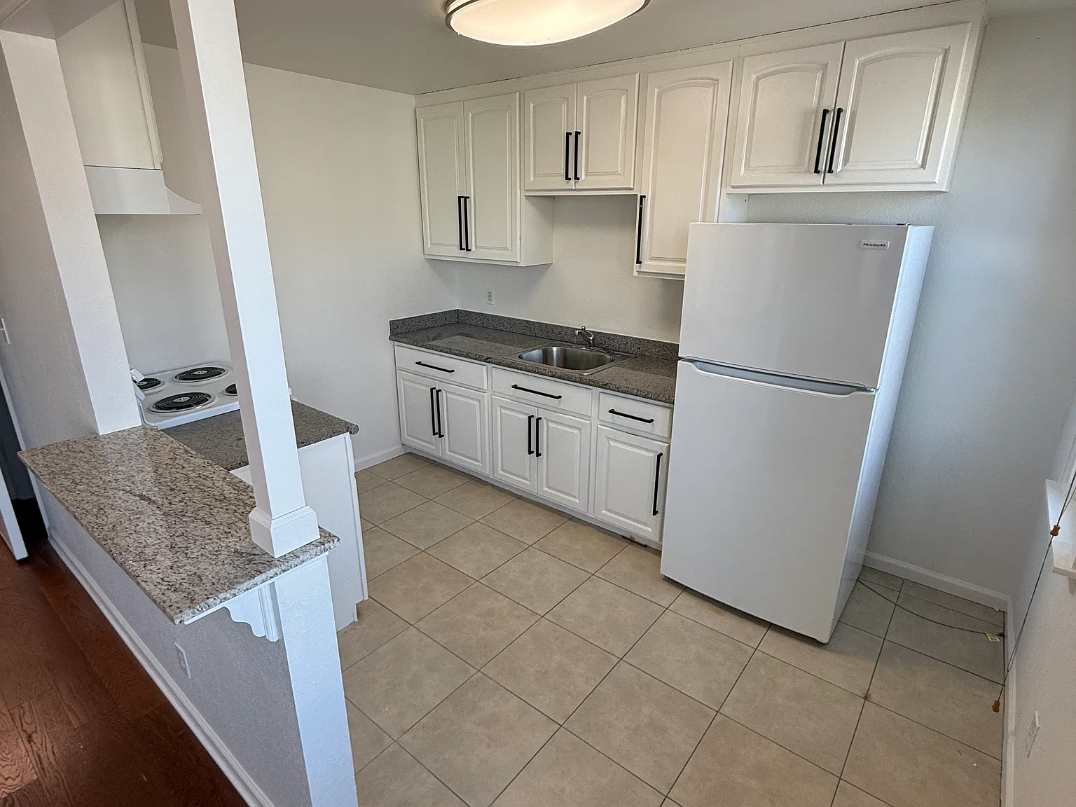 419 Cypress Ave — Photo 3