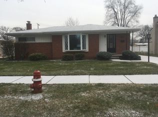 9102 Frederick St, Livonia, MI 48150