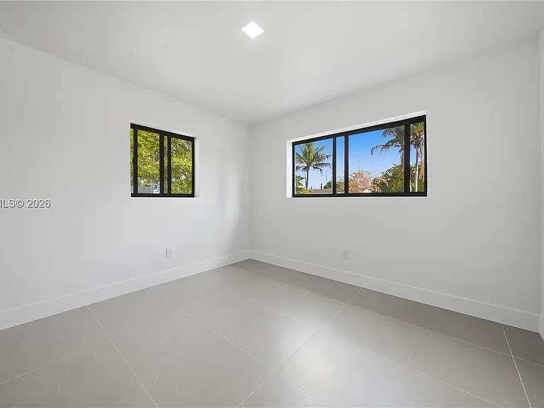 12471 SW 190th Ter — Photo 17