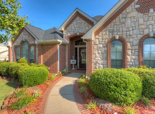 601 Oak St, Pilot Point, TX 76258