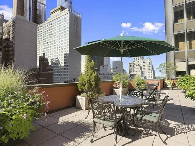 77 W 55th St #6G — Photo 9