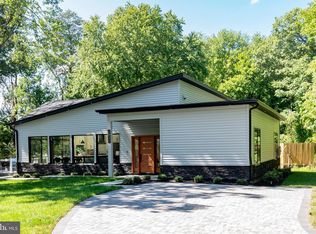 2920 Pine Spring Rd, Falls Church, VA 22042