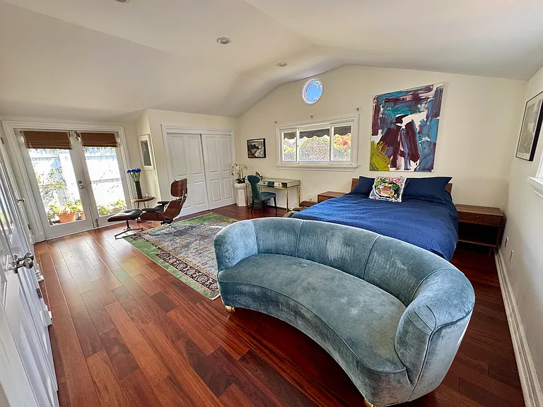 1006 Las Pulgas Rd — Photo 6