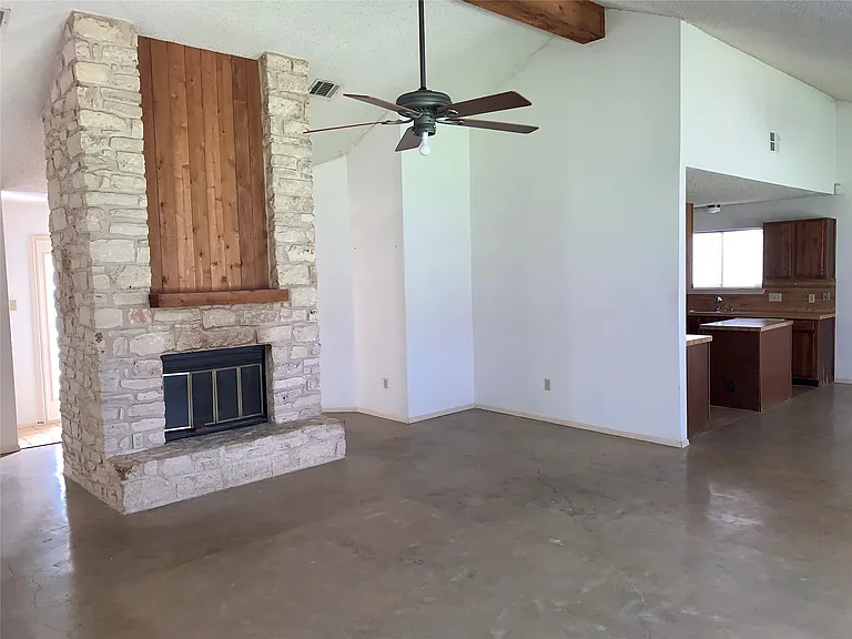 2816 Norfolk Dr — Photo 3