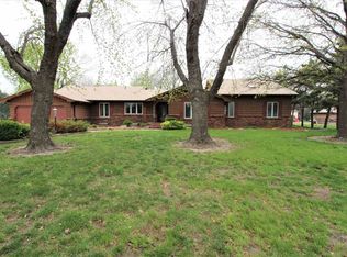 10301 N Hillside St, Valley Center, KS 67147