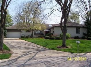 4280 Willow Creek Dr, Dayton, OH 45415