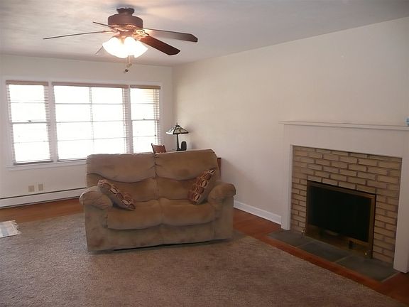 5th image of 1131 Sterling Dr