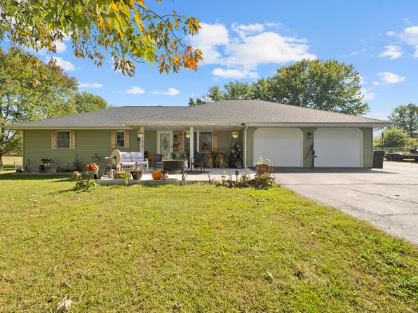 30400 Peach Blossom Lane, Lebanon, MO 65536