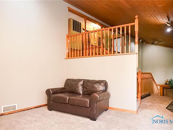 5th image of 521 Eisenhower Dr