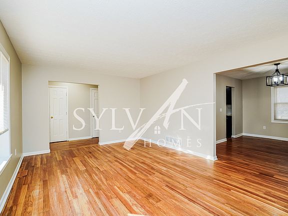 2nd image of 1922 New Market Dr