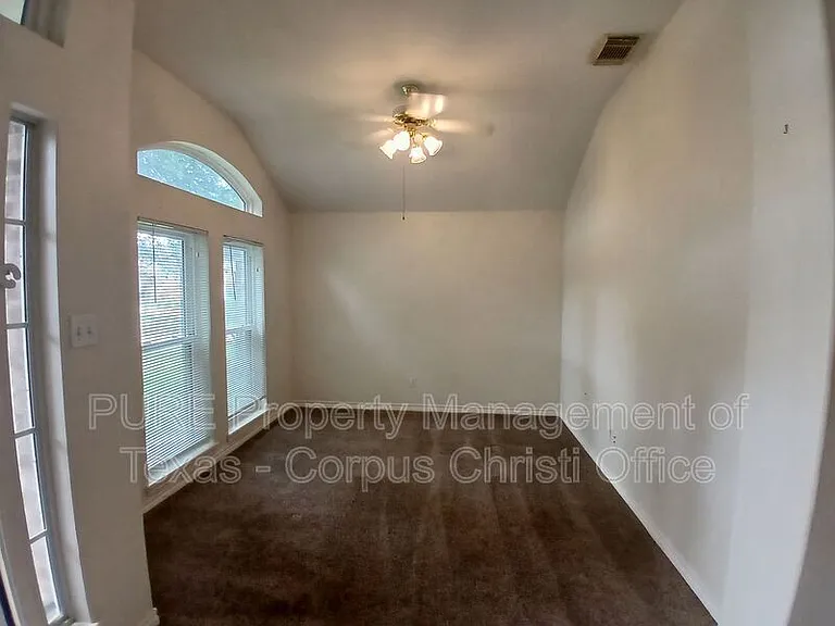 7609 Cold Springs Dr — Photo 6